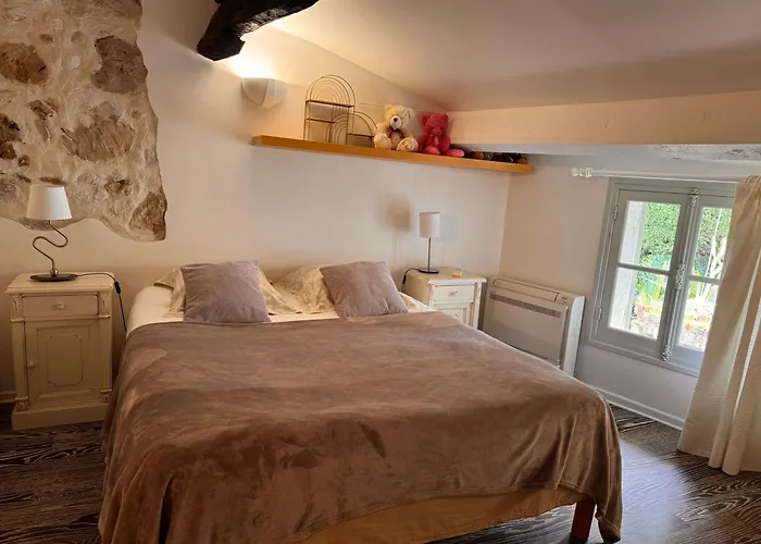 L\'Elegante - Maison De Ville Avec Bains A Remous - Parking Inclus
